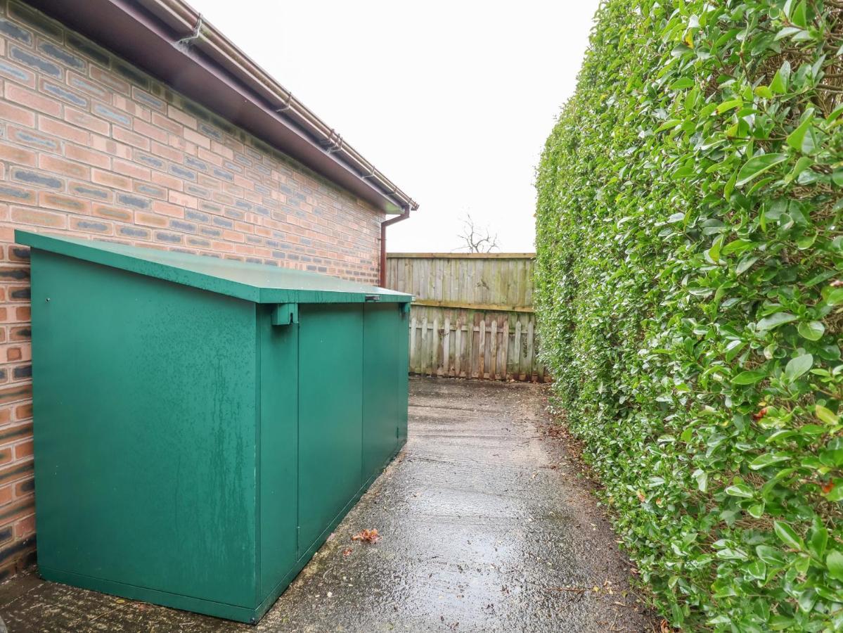 4 Green Farm Cottage Chester Exterior foto